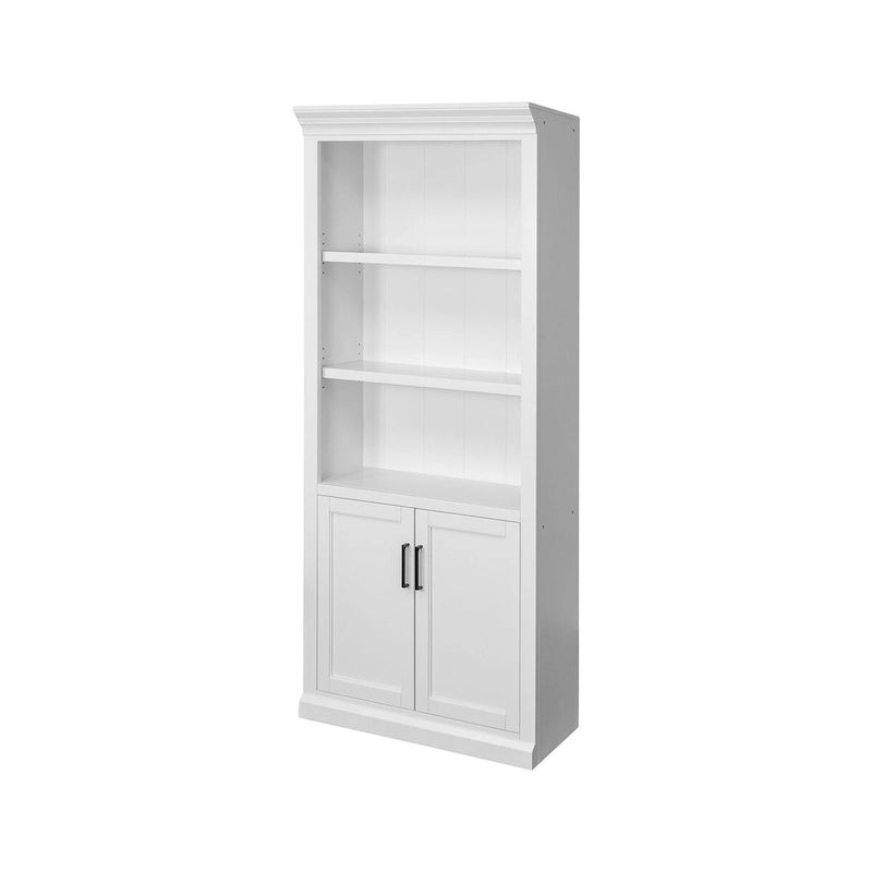 Bibliothèque avec portes Shaker inférieures et panneaux à rainures et languettes – Blanc, finition bois, quincaillerie noire, entièrement assemblée