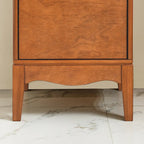 Meuble bas à porte unique avec étagères réglables et poignées en métal – Marron antique, MDF P2, pieds surélevés