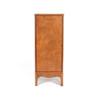 Meuble bas à porte unique avec étagères réglables et poignées en métal – Marron antique, MDF P2, pieds surélevés