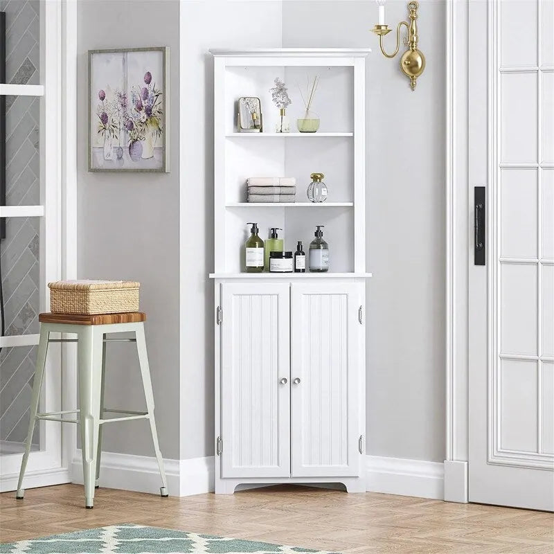 Meuble d'angle avec portes doubles et étagères réglables – Blanc, finition bois, panneau perlé, style vintage